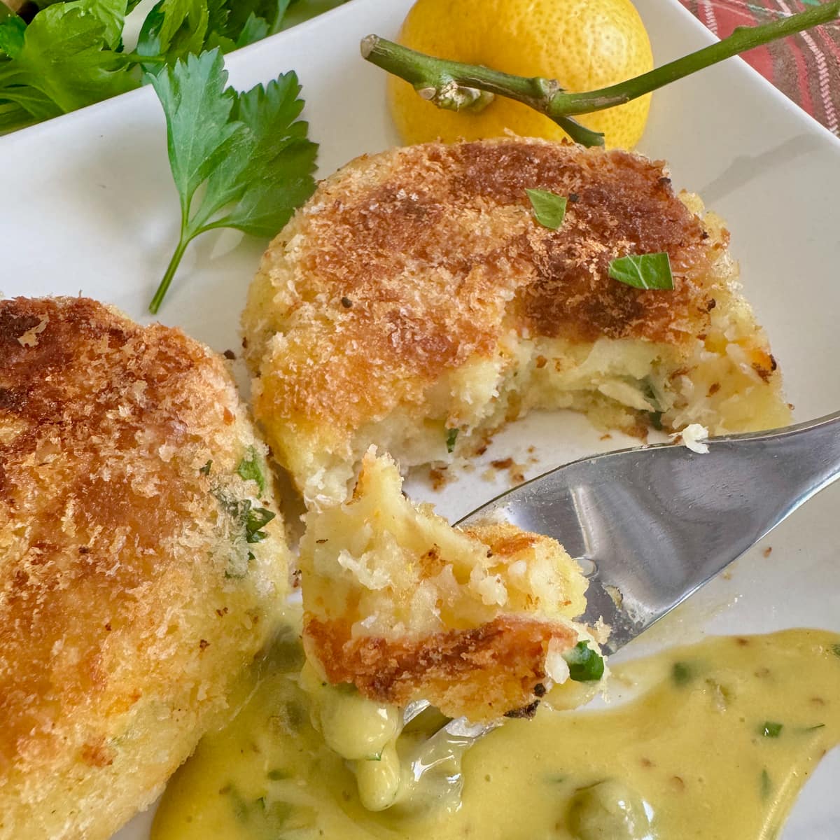fishcake mix cutting into fluffy smoked haddock and potato fishcakes